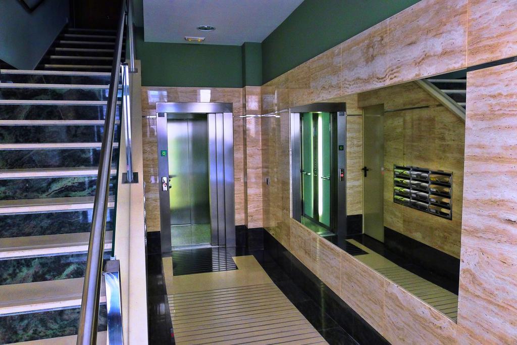 Salamanca Centro Apartamentos ภายนอก รูปภาพ
